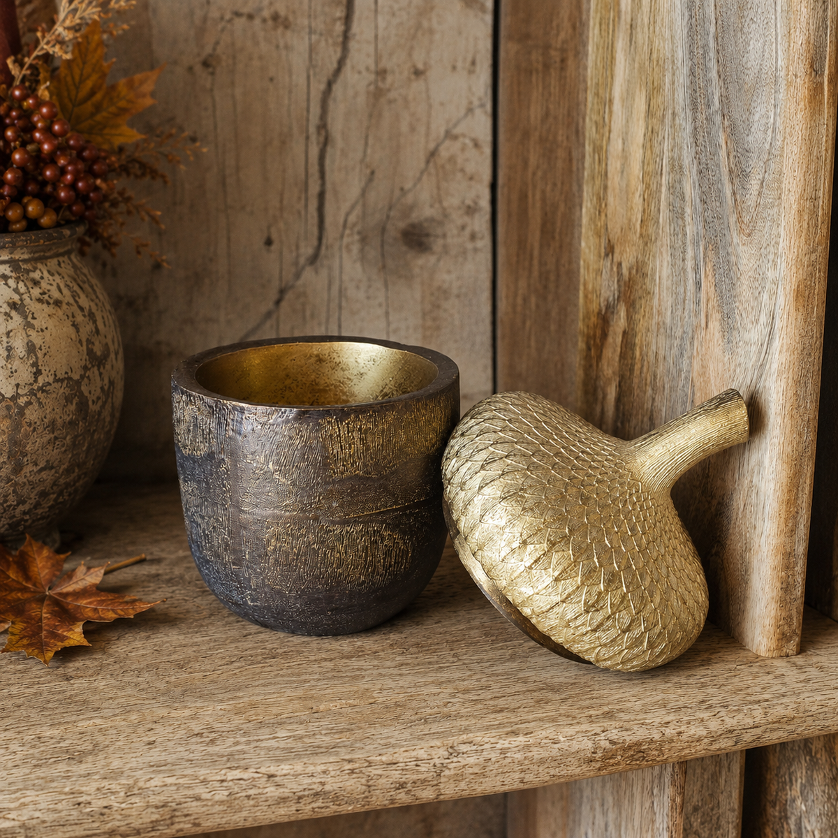Acorn Pot