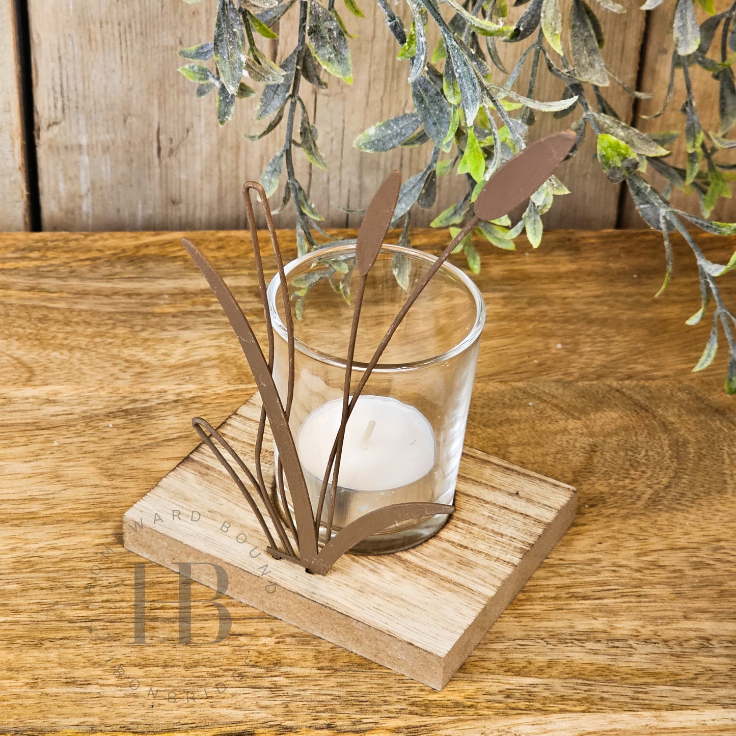 Metal Reeds Tealight Holder
