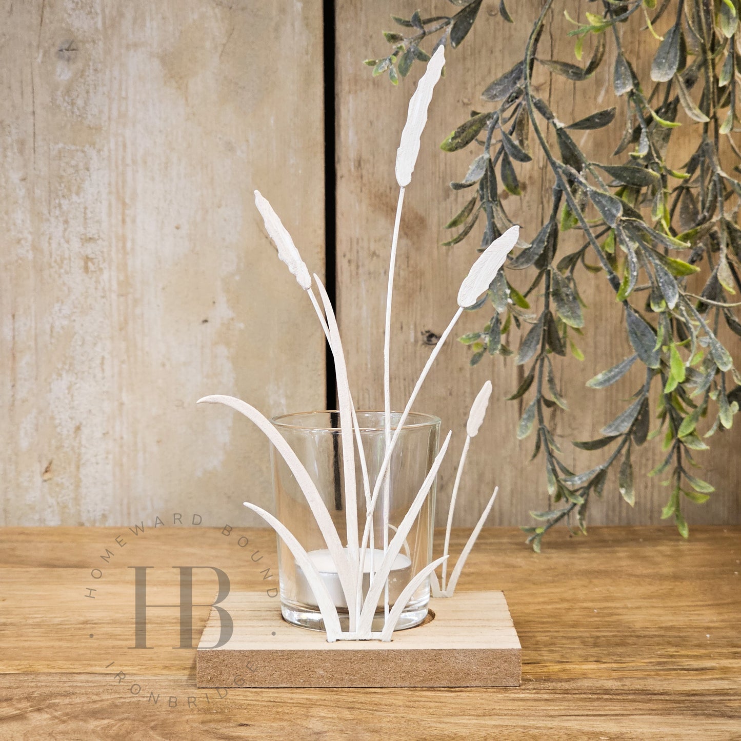 Metal Reeds Tealight Holder
