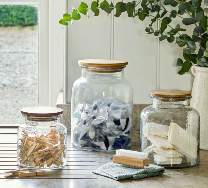 Hawling Storage Jar - Medium