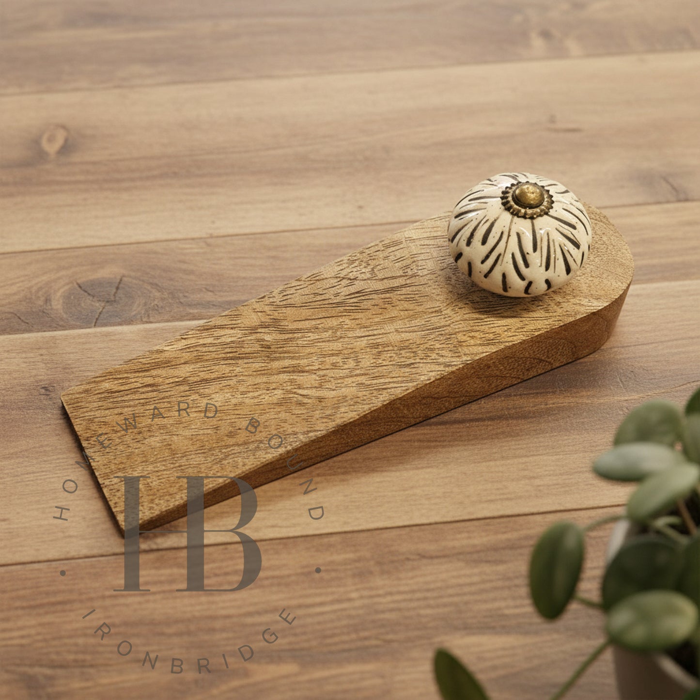 Mango with Ceramic Knob Door Wedge - Neutral