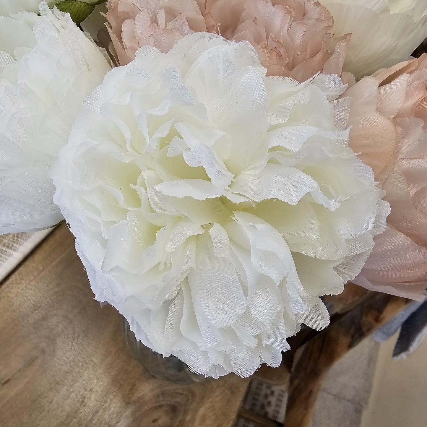 Silk Short Stem Peony - Cream